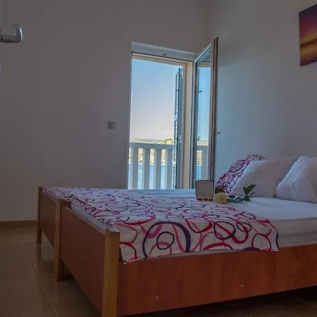 Seaside House For Families With Children - 22156 * ロゴズニッツァ