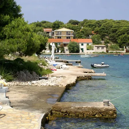 Seaside House For Families With Children - 22156 Сasa de vacaciones Rogoznica (Sibenik-Knin)