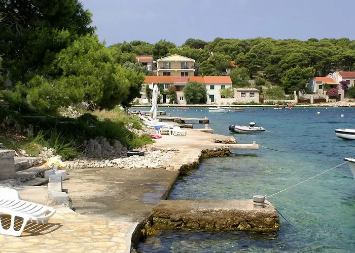 Seaside House For Families With Children - 22156 Feriehus Rogoznica (Sibenik-Knin)