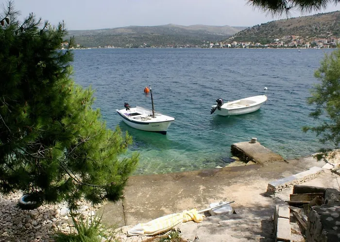 Seaside House For Families With Children - 22156 Rogoznica (Sibenik-Knin)
